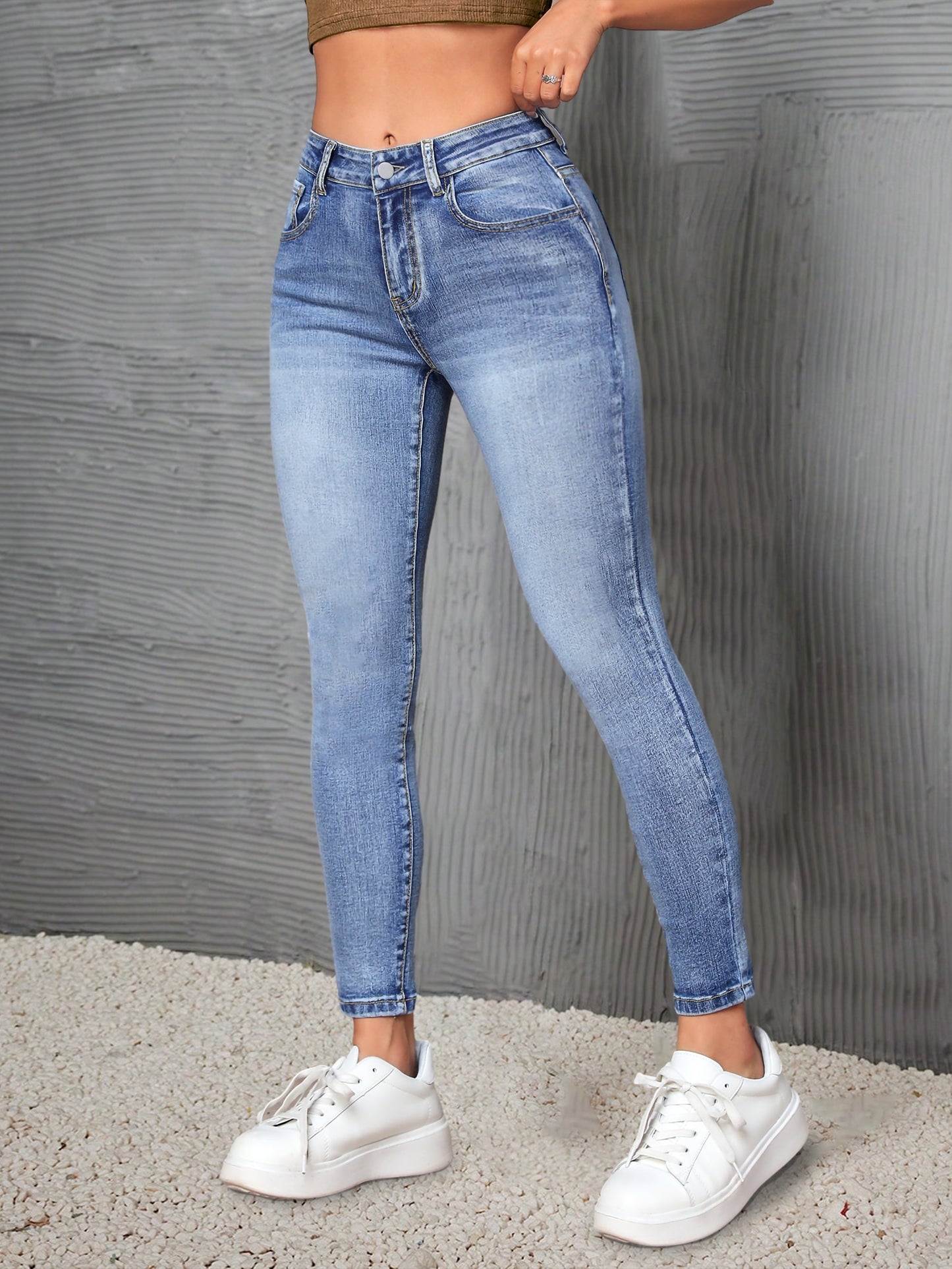 CYC High-Waisted Stretchy Jeans