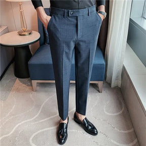 Slim Fit British - Style Plaid Dress Pants - Cafe y Calle