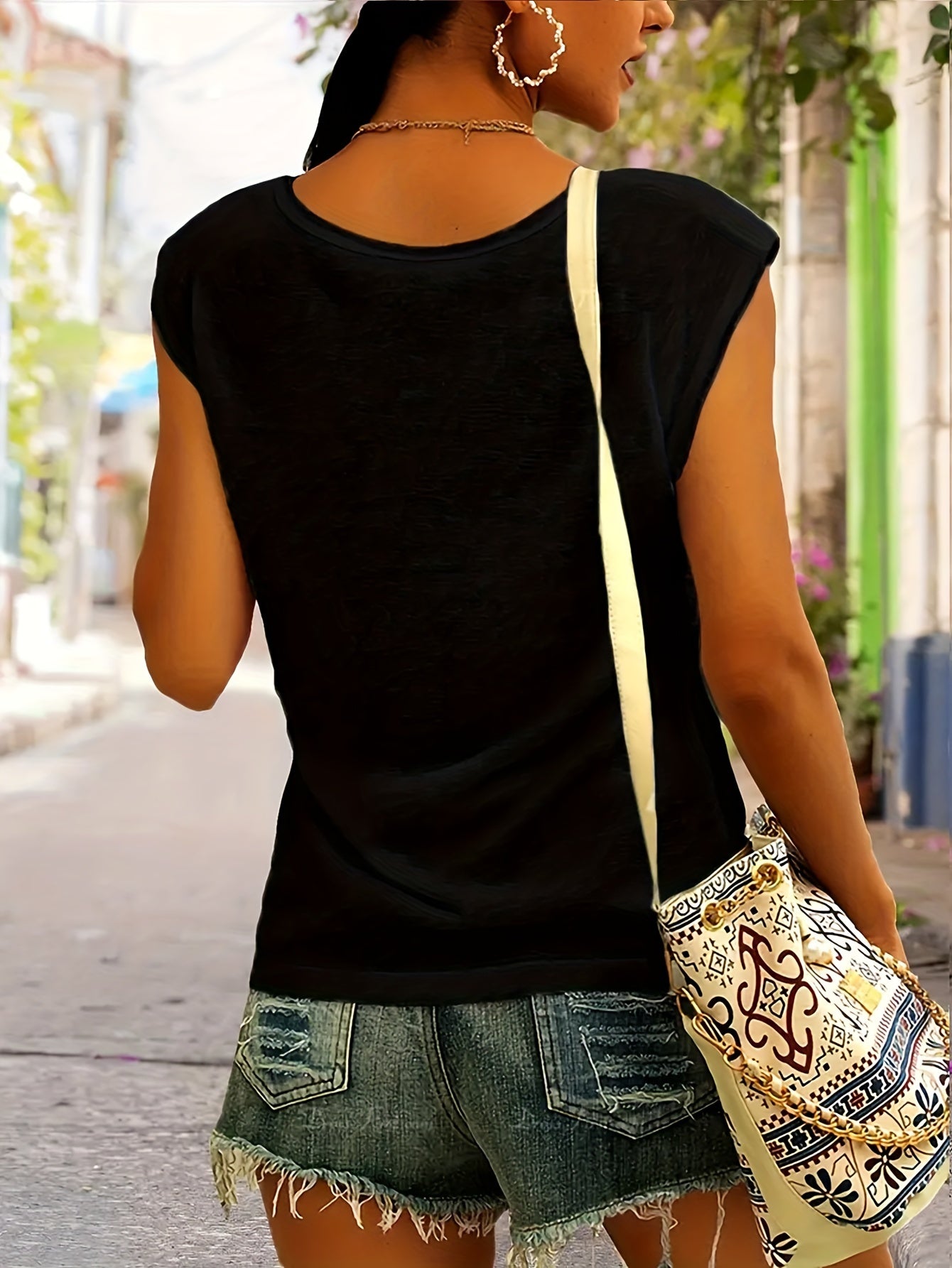 CYC Casual V-Neck T-Shirt